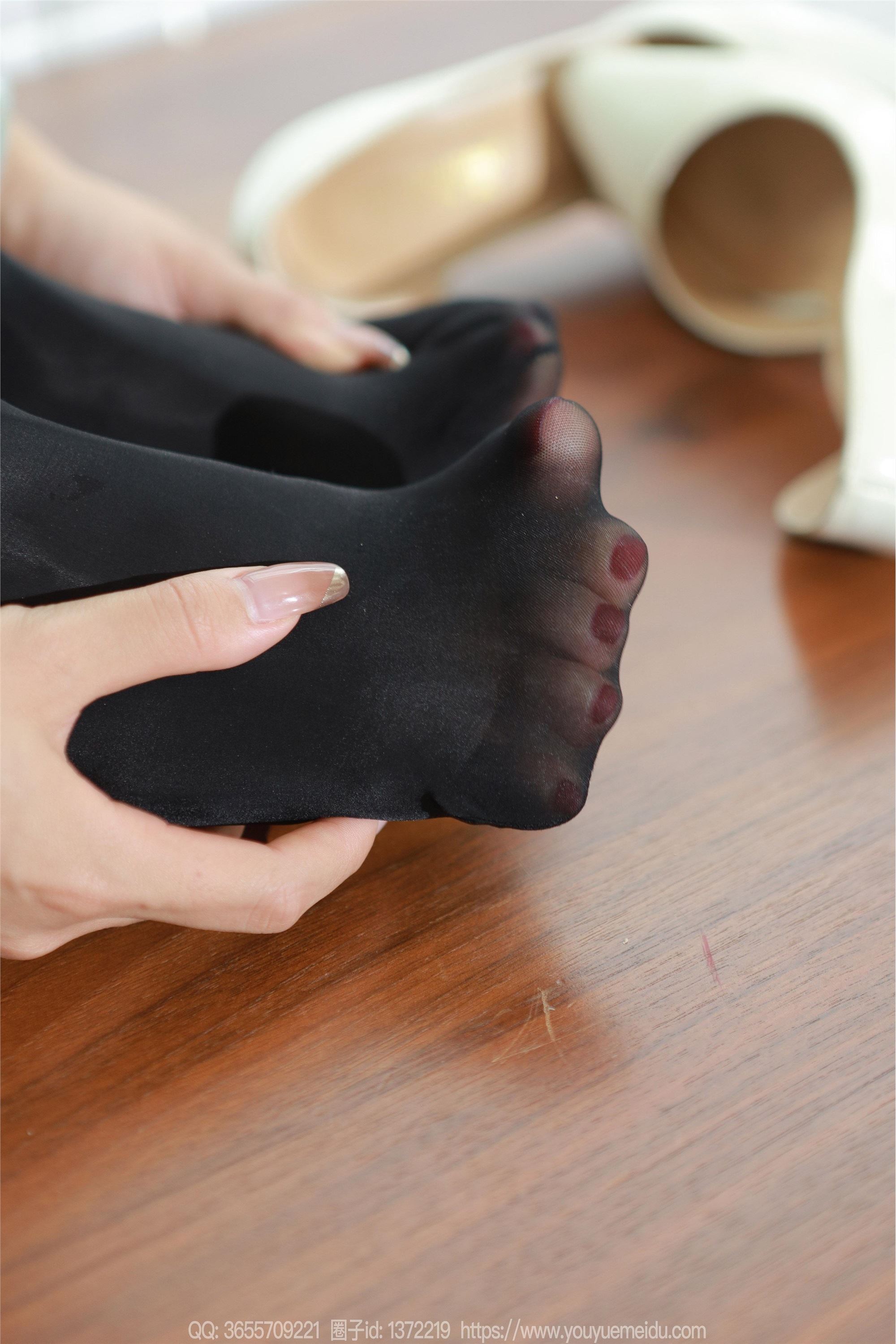 IESS异思趣向  2023.10.29 丝享家 1571 兔兔《油亮豹纹》